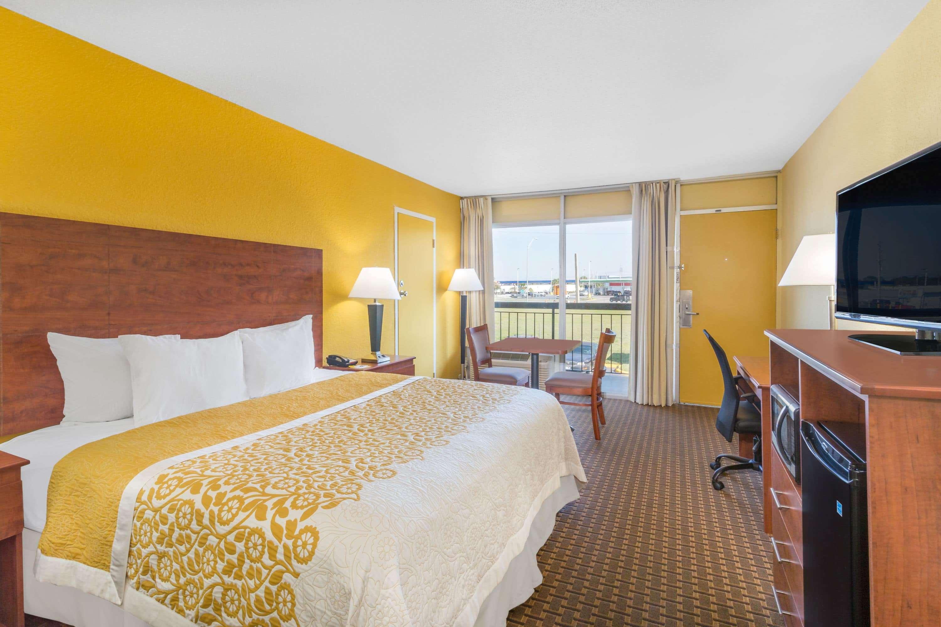 Days Inn By Wyndham Wildwood I-75 Экстерьер фото