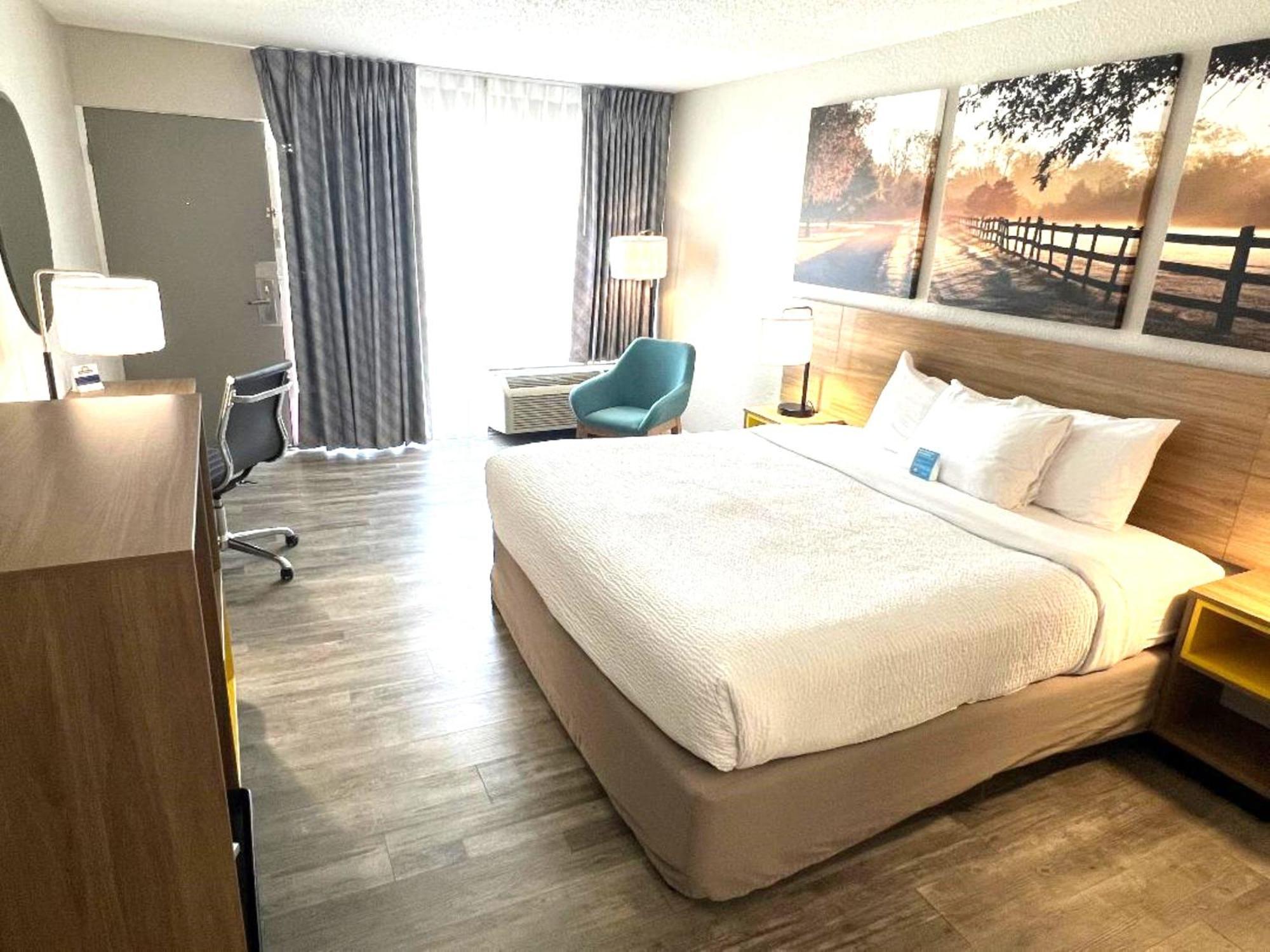Days Inn By Wyndham Wildwood I-75 Экстерьер фото
