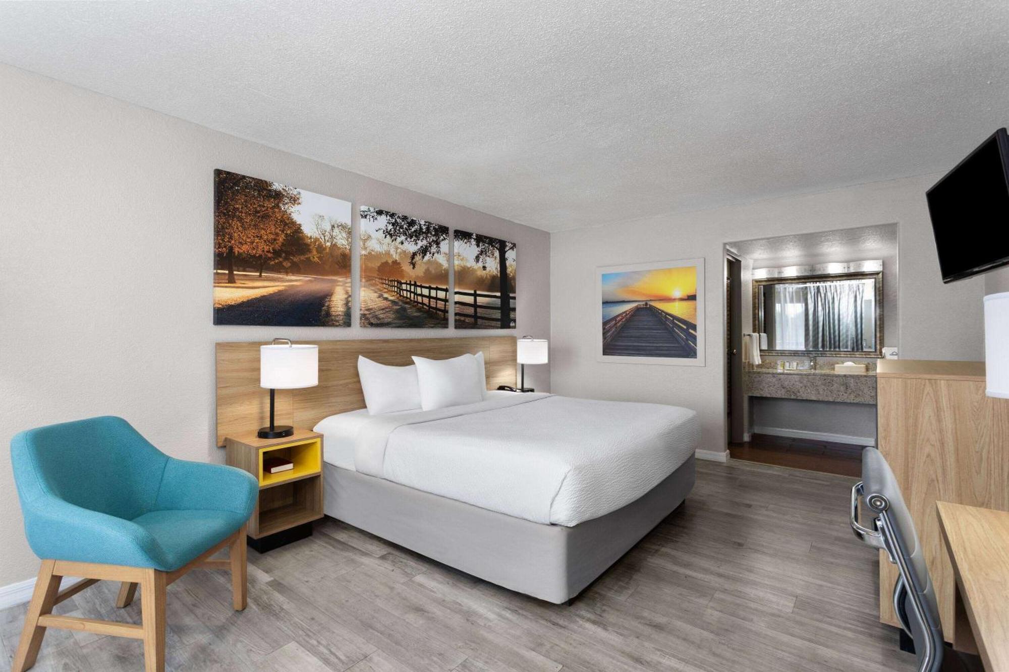Days Inn By Wyndham Wildwood I-75 Экстерьер фото