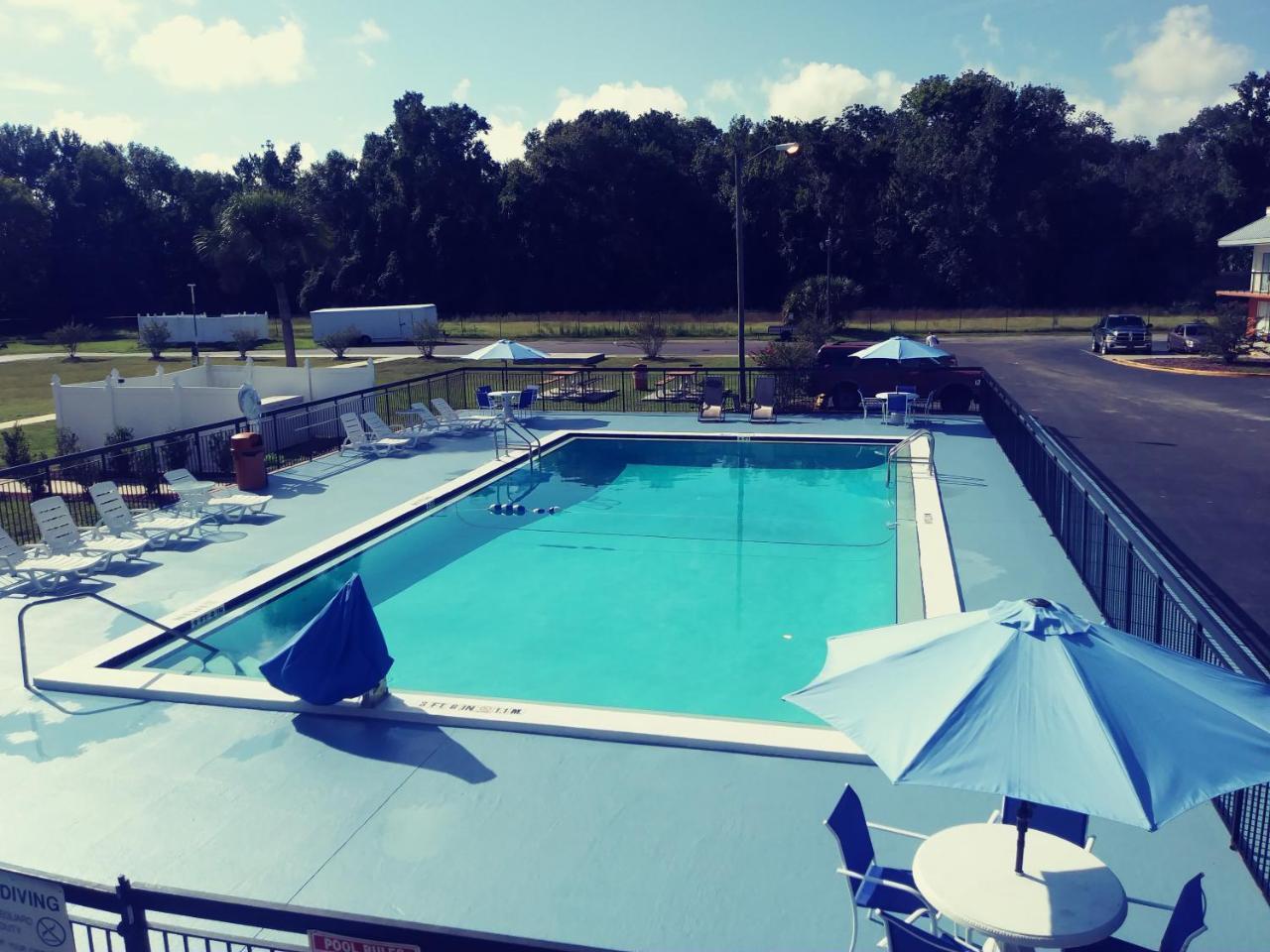 Days Inn By Wyndham Wildwood I-75 Экстерьер фото