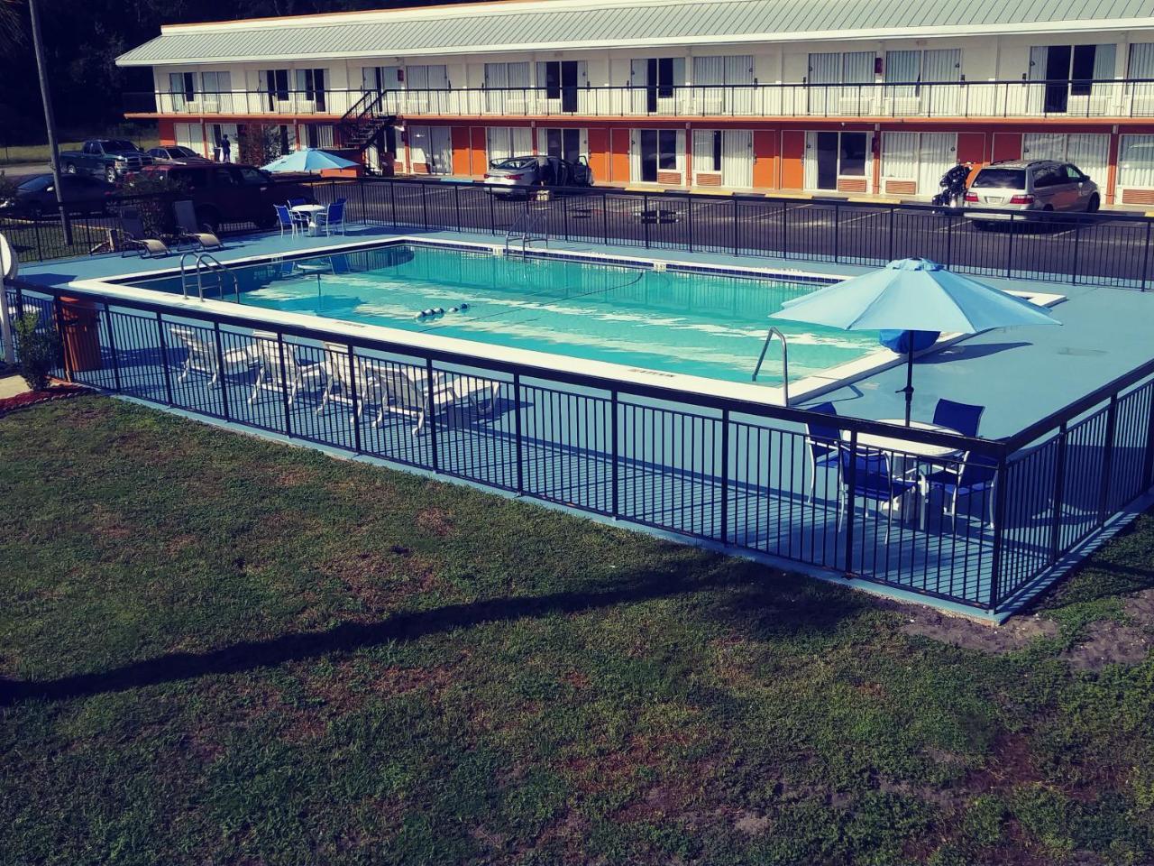 Days Inn By Wyndham Wildwood I-75 Экстерьер фото